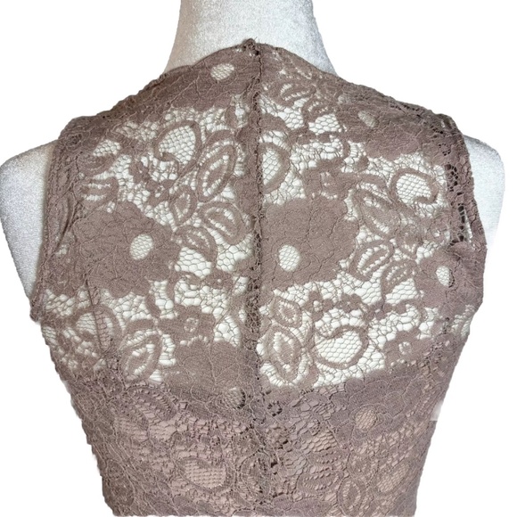 BCBGMAXAZRIA Lace Sheath Dress Sz 2 Taupe Nude Elegant Cocktail sexy - Picture 9 of 12